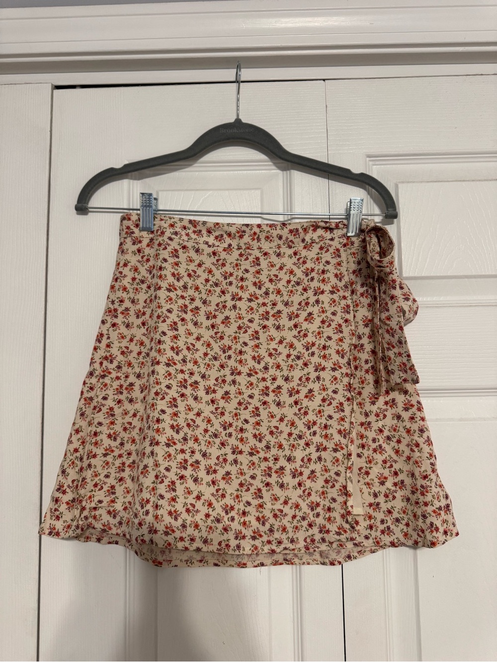 American Eagle Outfitters Cream Mini Wrap Skirt with Red Floral